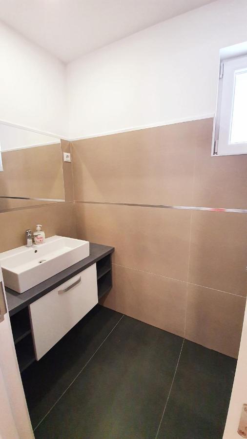 Marcos Apartments Victoriei - Self Check-In Reșița Dış mekan fotoğraf